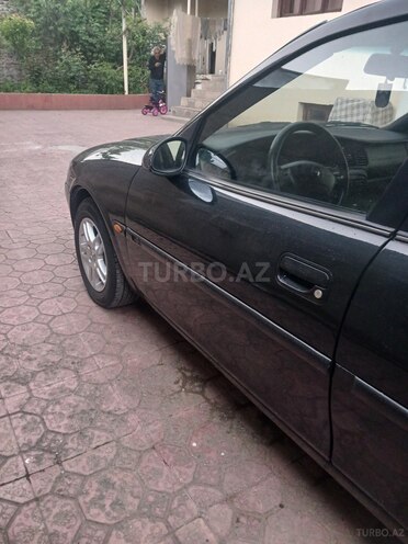 Opel Vectra 1996, 300,000 km - 1.8 l - Gəncə