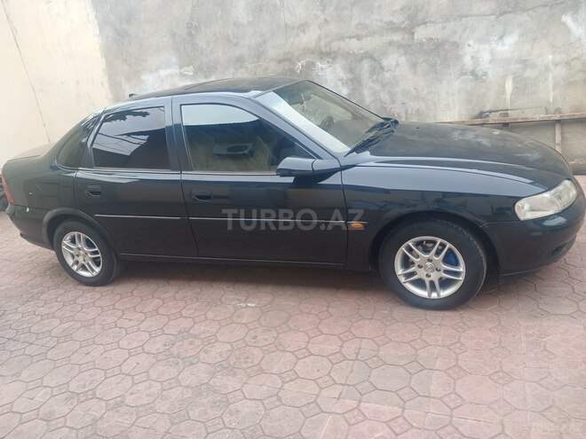 Opel Vectra 1996, 300,000 km - 1.8 l - Gəncə
