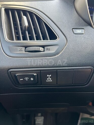 Hyundai ix35 2011, 97,000 km - 2.0 l - Bakı