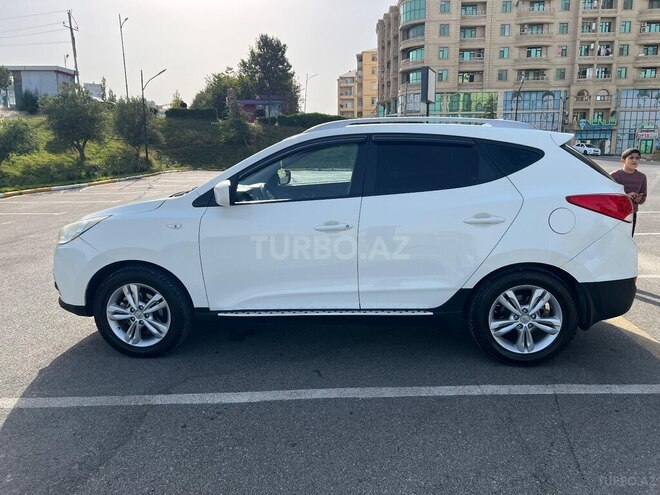 Hyundai ix35 2011, 97,000 km - 2.0 l - Bakı