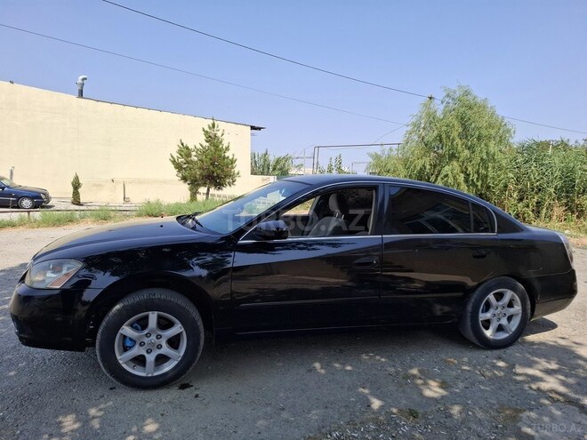 Nissan Altima 2006, 250,000 km - 2.5 л - Yevlax