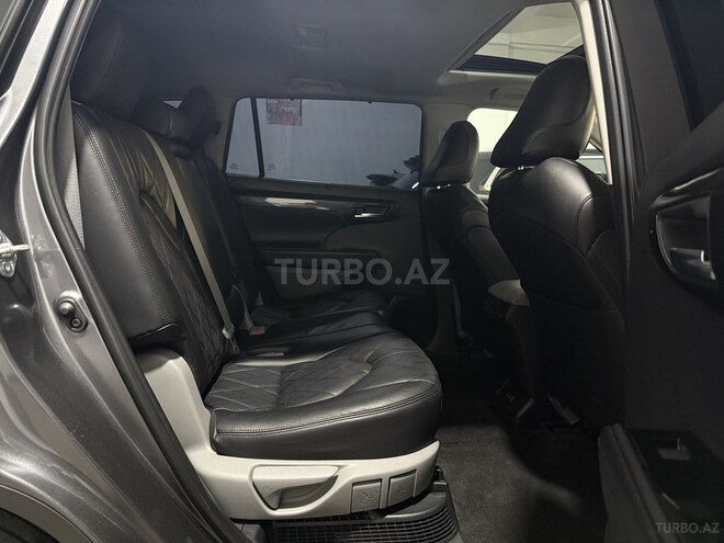 Toyota Highlander 2023, 15,000 km - 2.5 l - Bakı