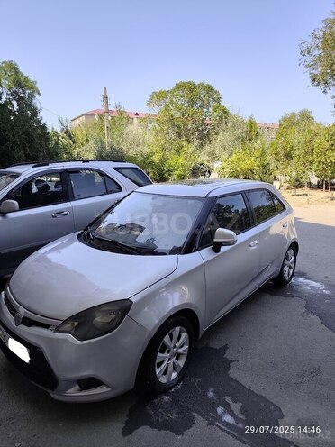 MG 3 2011, 425,000 km - 1.5 l - Salyan
