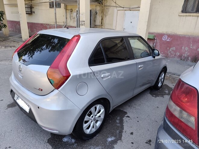 MG 3 2011, 425,000 km - 1.5 l - Salyan