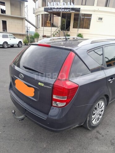 Kia  2009, 250,000 km - 1.6 l - Quba