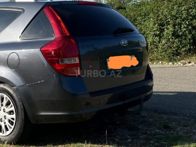 Kia  2009, 250,000 km - 1.6 l - Quba