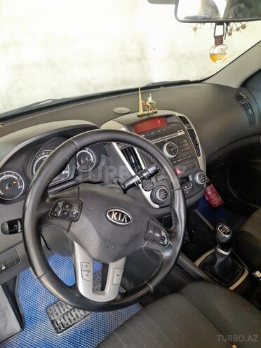 Kia  2009, 250,000 km - 1.6 l - Quba