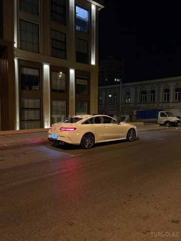 Mercedes E 220 d 2019, 137,500 km - 2.0 l - Bakı