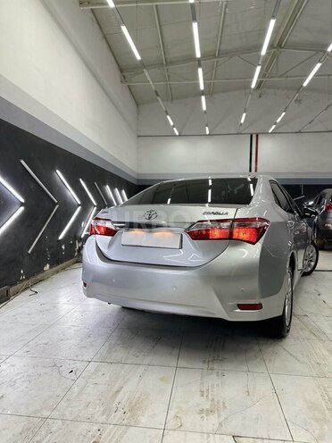 Toyota Corolla 2013, 225,000 km - 1.6 l - Bakı