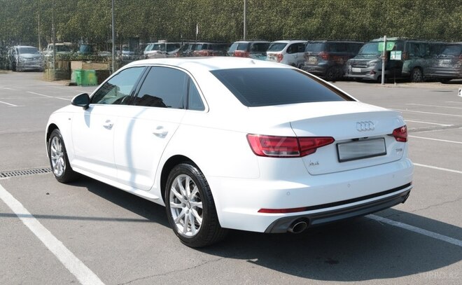 Audi A4 2017, 65,000 km - 2.0 l - Bakı