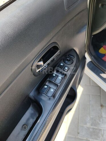 Kia Carens 2012, 302,000 km - 2.0 л - Bakı