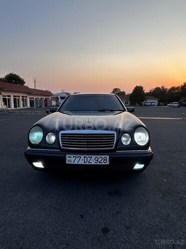 Mercedes E 230 1996, 345,381 km - 2.3 l - Qax