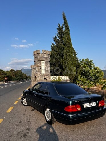 Mercedes E 230 1996, 345,381 km - 2.3 l - Qax