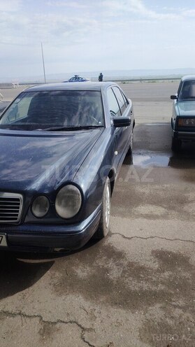 Mercedes E 240 1999, 254,868 km - 2.4 l - Şəmkir
