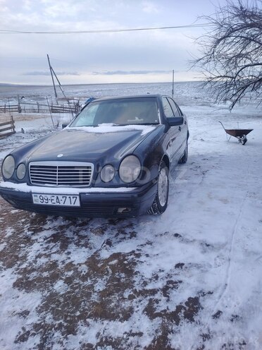 Mercedes E 240 1999, 254,868 km - 2.4 l - Şəmkir