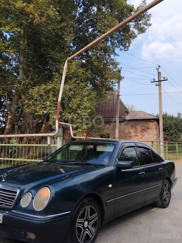 Mercedes E 220 d 1999, 981,254 km - 2.0 l - Bakı