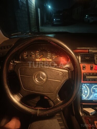 Mercedes E 240 1999, 254,868 km - 2.4 l - Şəmkir