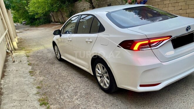 Toyota Corolla 2023, 30,000 km - 1.8 l - Bakı