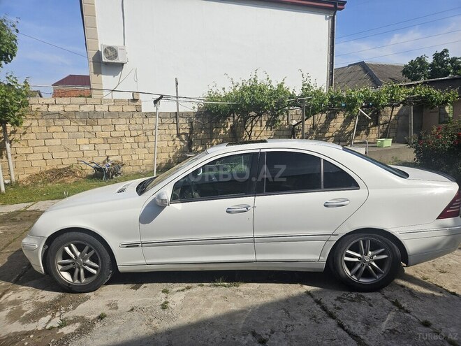 Mercedes C 200 2000, 370,000 km - 2.0 л - Bakı