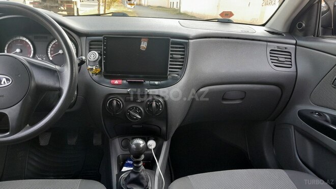 Kia Rio 2009, 247,000 km - 1.4 l - Gəncə