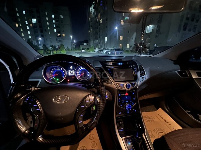 Hyundai Elantra 2015, 149,800 km - 1.8 l - Bakı