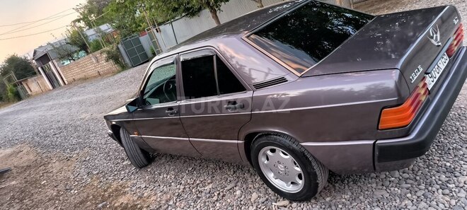 Mercedes 190 1991, 415,000 km - 2.0 l - Füzuli