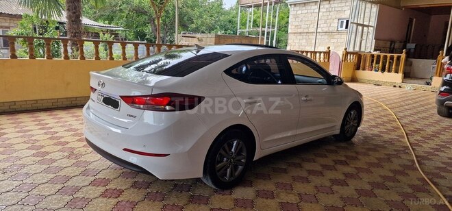 Hyundai Avante 2015, 173,000 km - 1.6 л - Tərtər