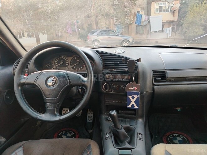 BMW 320 1995, 330,000 km - 2.0 l - Sumqayıt