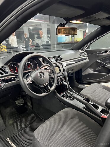 Volkswagen Passat 2017, 134,491 km - 1.8 л - Bakı