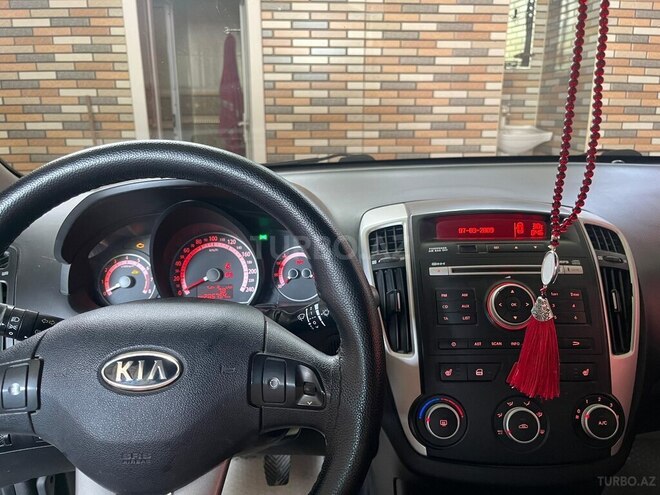 Kia  2011, 285,000 km - 1.4 l - Neftçala