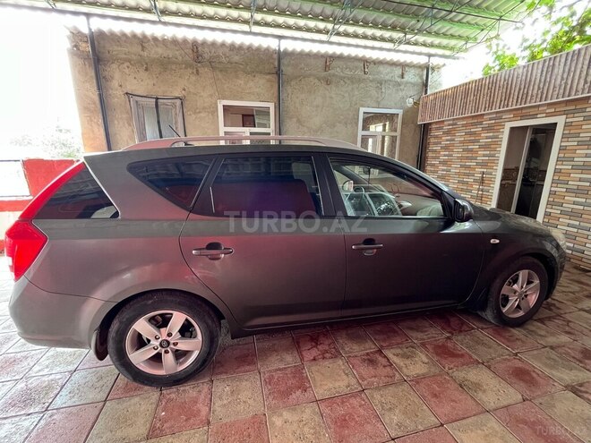 Kia  2011, 285,000 km - 1.4 l - Neftçala