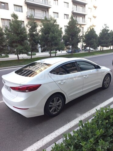 Hyundai Elantra 2017, 131,920 km - 2.0 l - Bakı