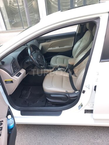 Hyundai Elantra 2017, 131,920 km - 2.0 l - Bakı