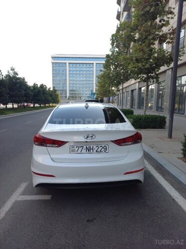 Hyundai Elantra 2017, 131,920 km - 2.0 l - Bakı