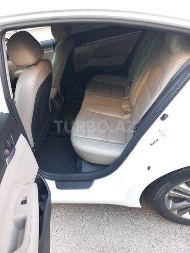 Hyundai Elantra 2017, 131,920 km - 2.0 l - Bakı