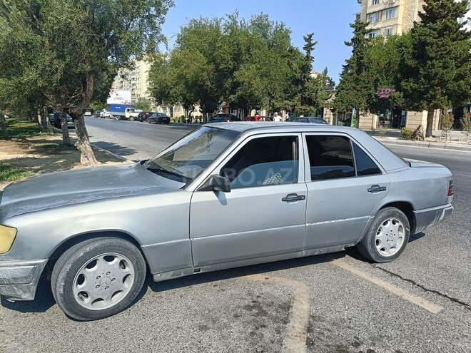 Mercedes E 250 1993, 223,000 km - 2.5 l - Bakı