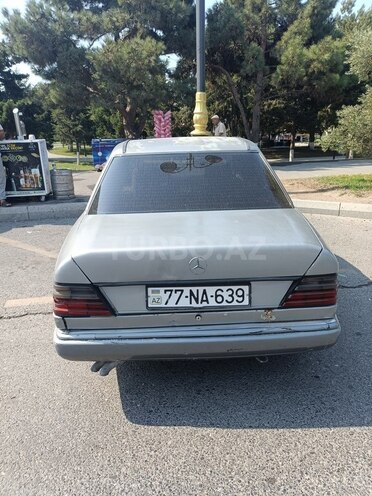 Mercedes E 250 1993, 223,000 km - 2.5 l - Bakı