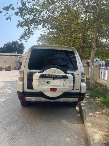 Mitsubishi Pajero 2008, 195,000 km - 3.0 л - Bakı
