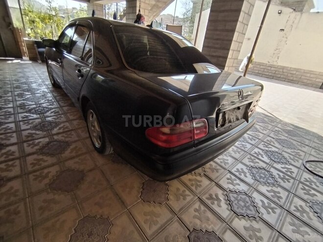 Mercedes E 220 d 2000, 274,000 km - 2.2 л - Bakı