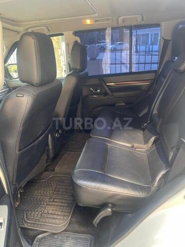 Mitsubishi Pajero 2008, 195,000 km - 3.0 л - Bakı