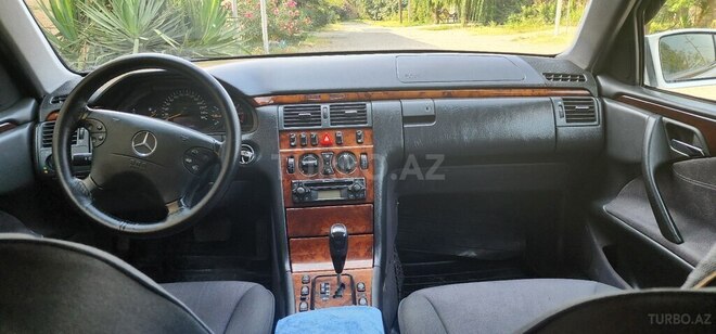 Mercedes E 200 2001, 320,000 km - 2.0 l - Dəliməmmədli