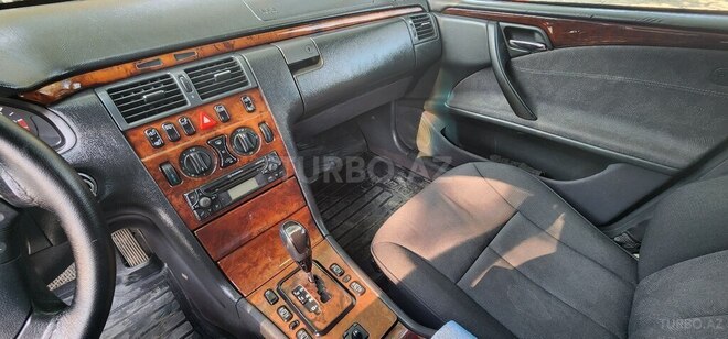 Mercedes E 200 2001, 320,000 km - 2.0 l - Dəliməmmədli