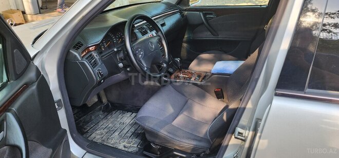 Mercedes E 200 2001, 320,000 km - 2.0 l - Dəliməmmədli