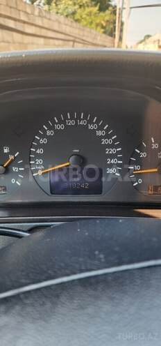Mercedes E 200 2001, 320,000 km - 2.0 l - Dəliməmmədli