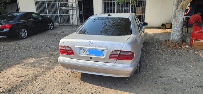 Mercedes E 200 2001, 320,000 km - 2.0 l - Dəliməmmədli