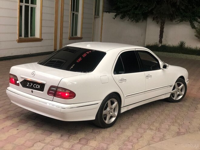 Mercedes E 220 d 2001, 400,000 km - 2.2 л - İmişli