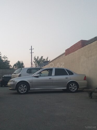 Opel Vectra 2001, 280,000 km - 2.0 l - Bakı