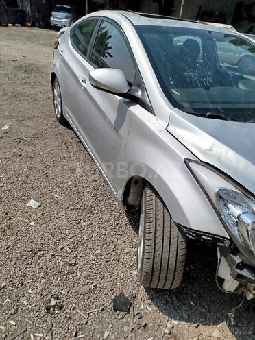 Hyundai Elantra 2012, 107,000 km - 1.6 l - Gəncə