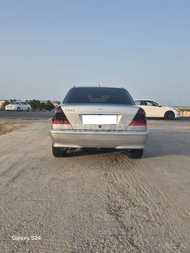 Mercedes C 220 d 2000, 252,633 km - 2.2 l - Bakı