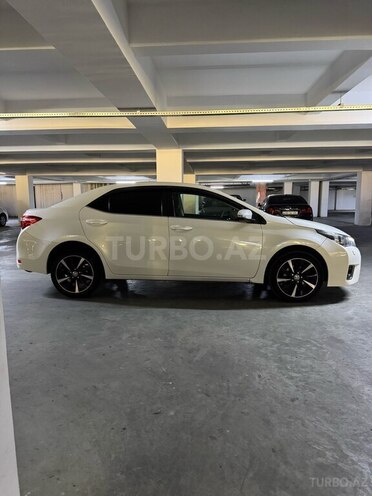 Toyota Corolla 2013, 134,000 km - 1.6 l - Bakı